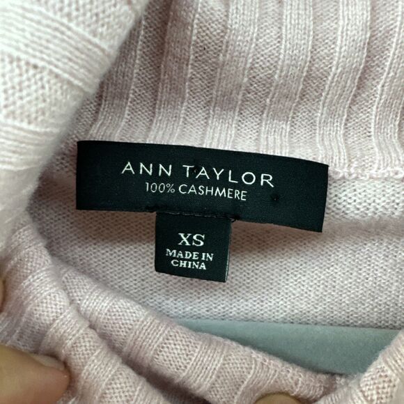 Ann Taylor Sweater Womens XS Pink Cashmere Turtle Neck Oversized Contemporary - Picture 2 of 11